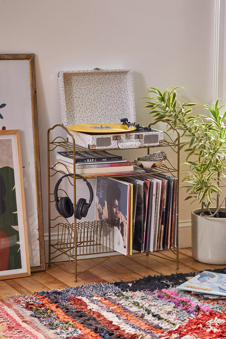 CABINETS & SHELVING